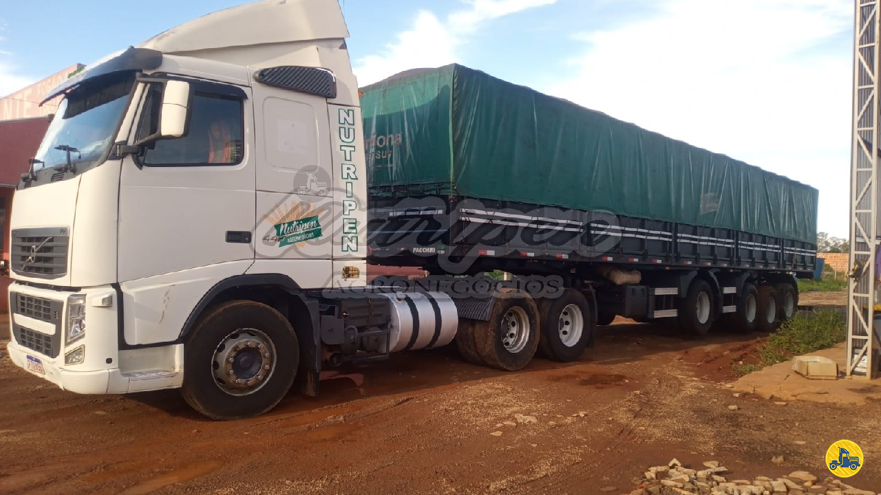 CARRETA SEMI-REBOQUE GRANELEIRO Nutripen Transportes ROLANDIA PARANÁ PR